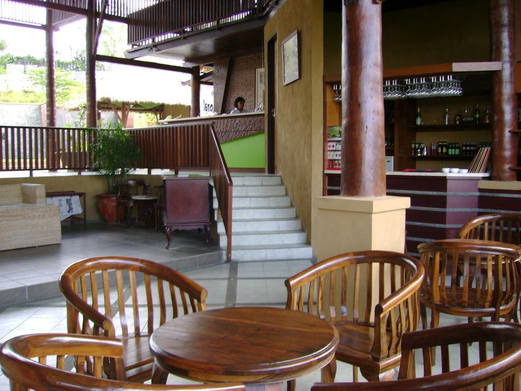 Swaloh Resort & Spa Kalangbret ภายนอก รูปภาพ